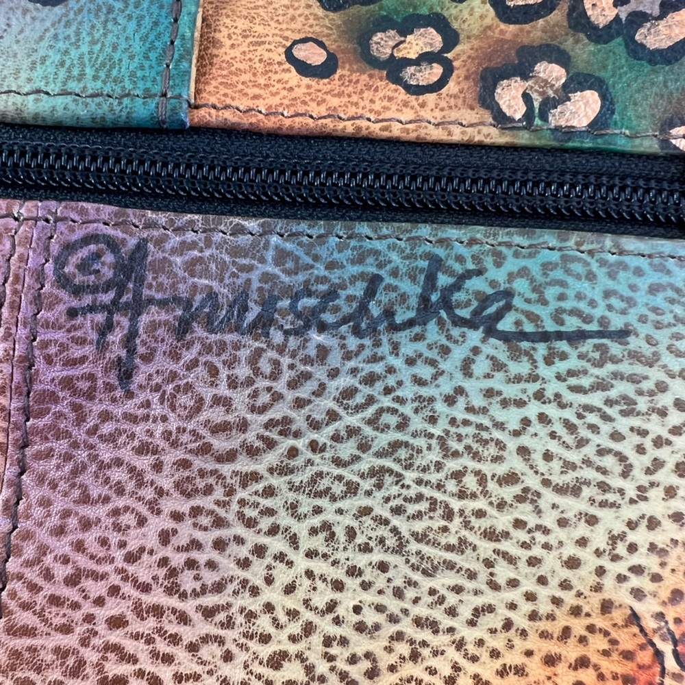 Anuschka Hand-Painted Shoulder Bag - Picture 9 of 13